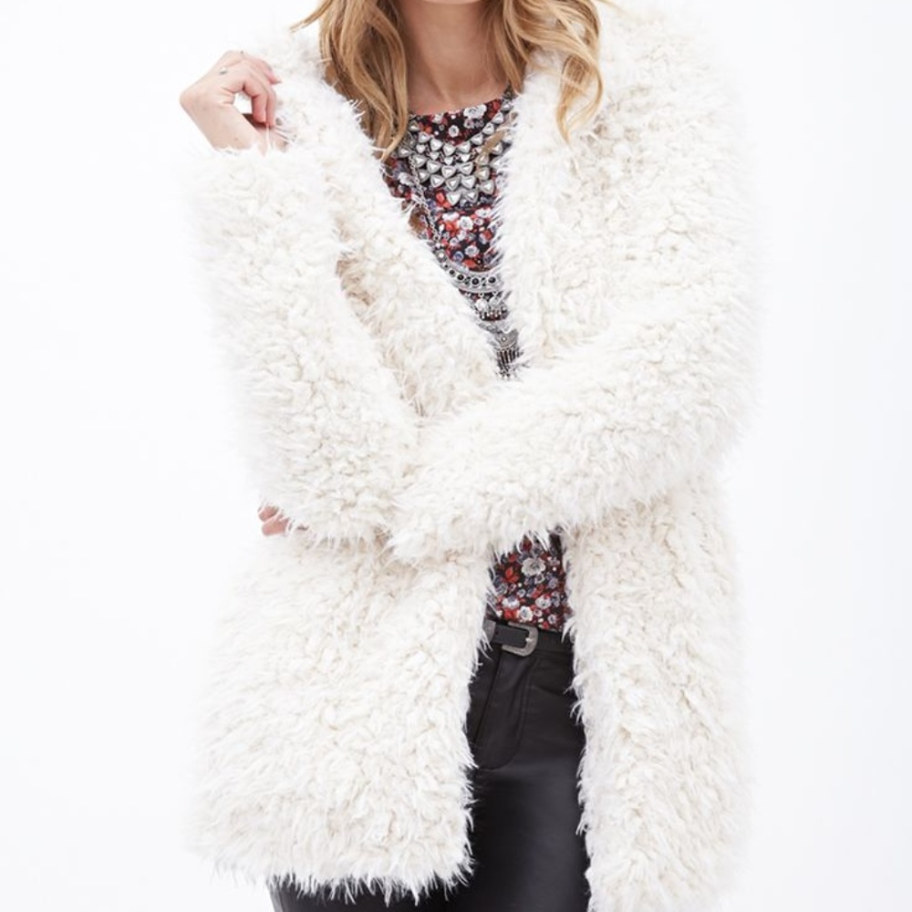 ❌❌SOLD Forever 21 Ivory Furry Jacket Sz Large❌❌